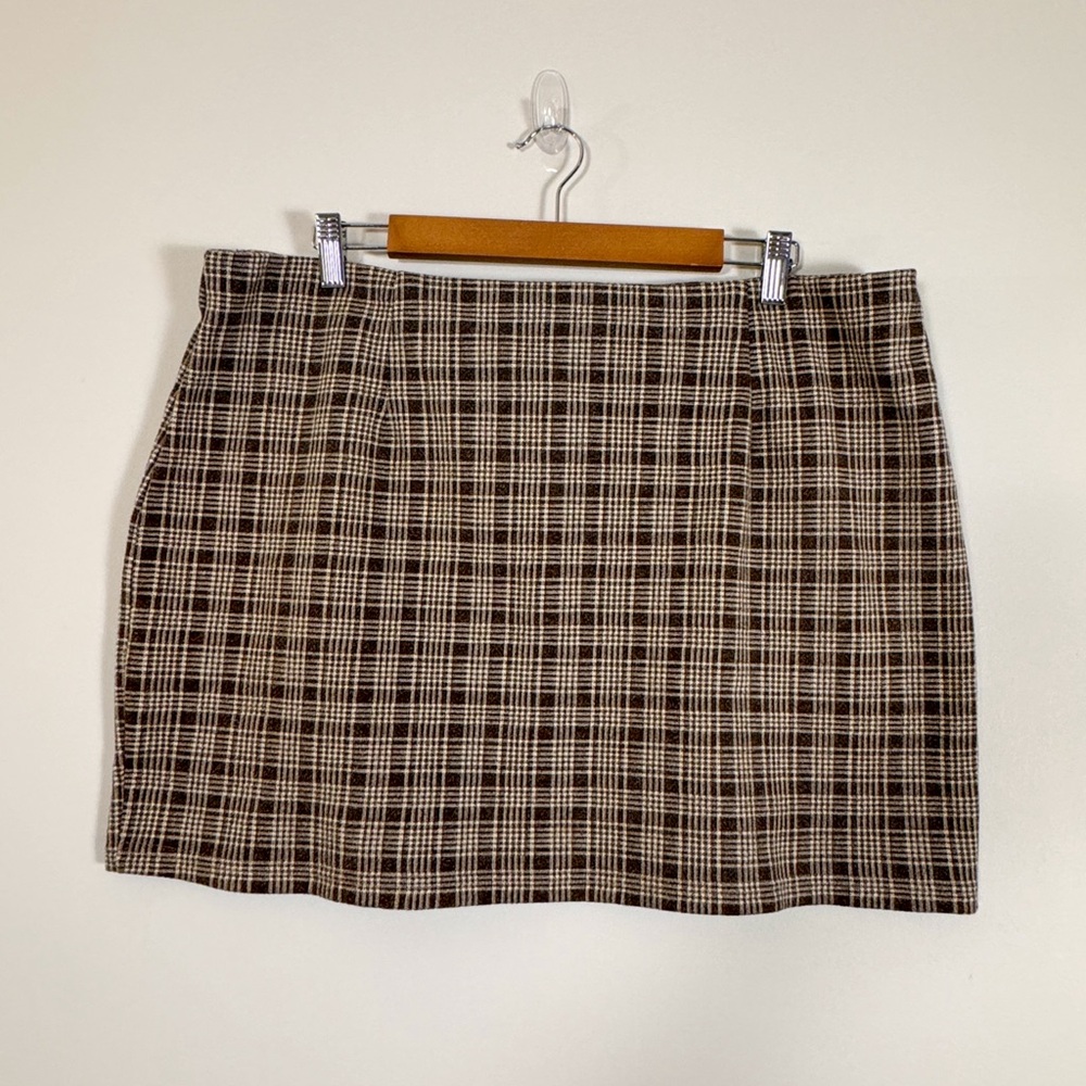 Plaid mini skirt